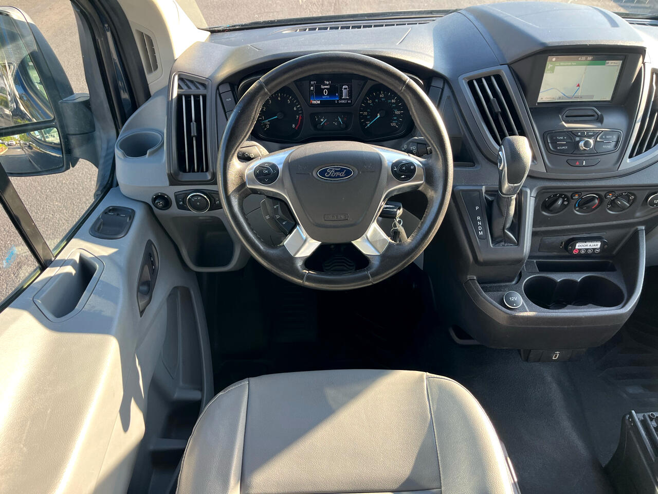 Ford Transit Wagon T-350 148" Med Roof XL Sliding RH Dr 2017