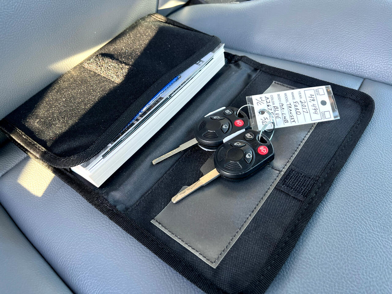 Ford Transit Wagon T-350 148" Med Roof XL Sliding RH Dr 2017