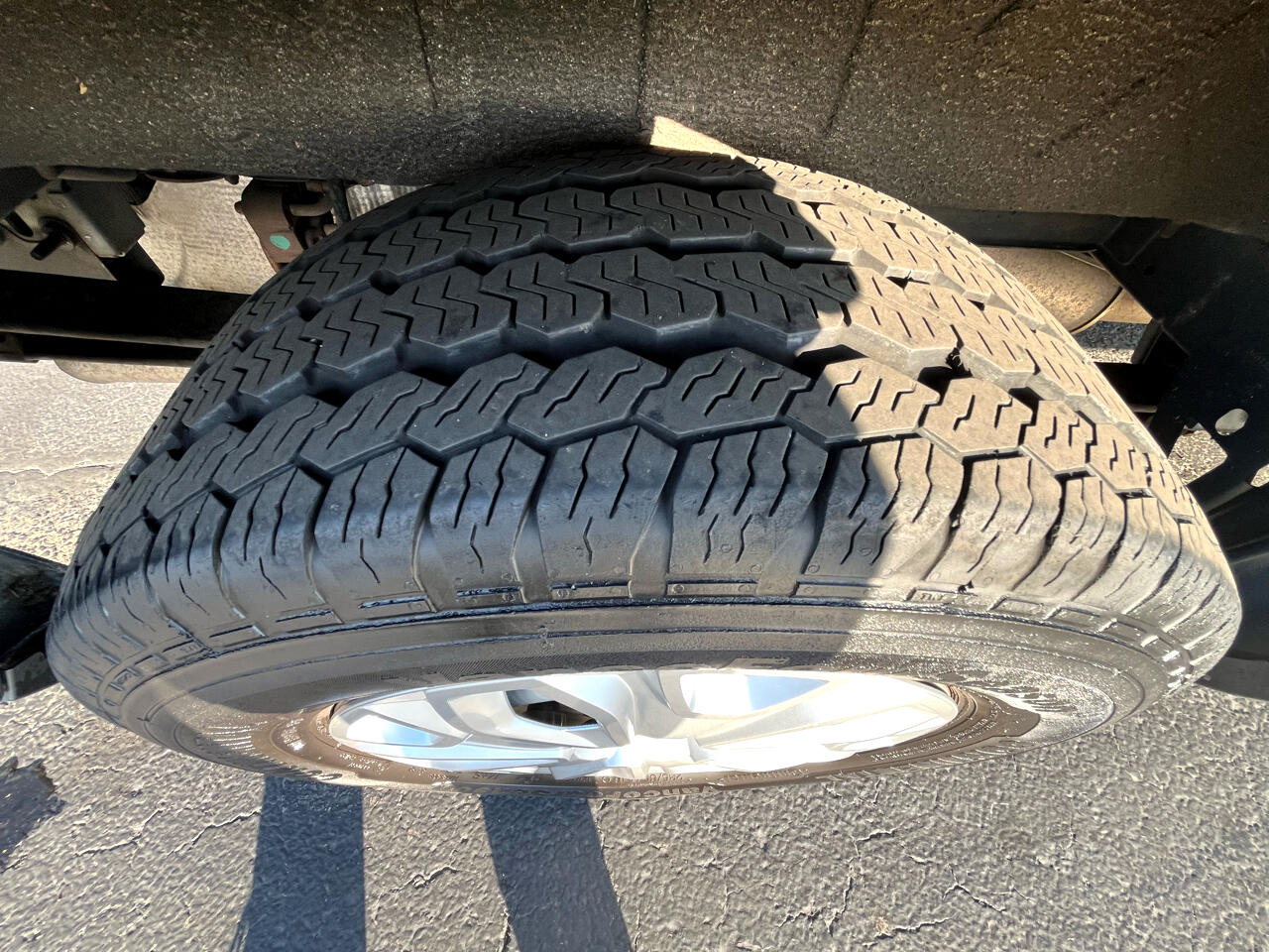 Ford Transit Wagon T-350 148" Med Roof XL Sliding RH Dr 2017