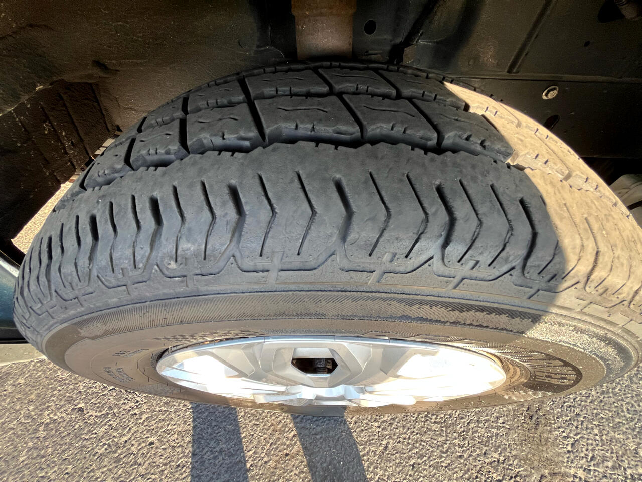 Ford Transit Wagon T-350 148" Med Roof XL Sliding RH Dr 2017