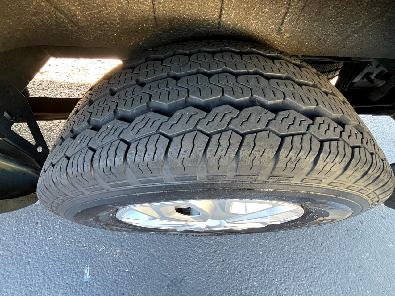 Ford Transit Wagon T-350 148" Med Roof XL Sliding RH Dr 2017