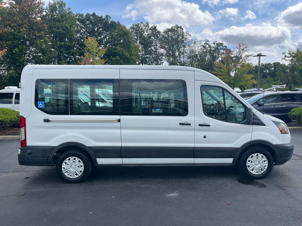 Ford Transit Passenger Wagon T-350 148" Med Roof XL Sliding RH Dr 2019