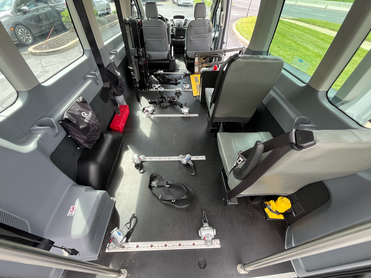 Ford Transit Passenger Wagon T-350 148" Med Roof XL Sliding RH Dr 2019