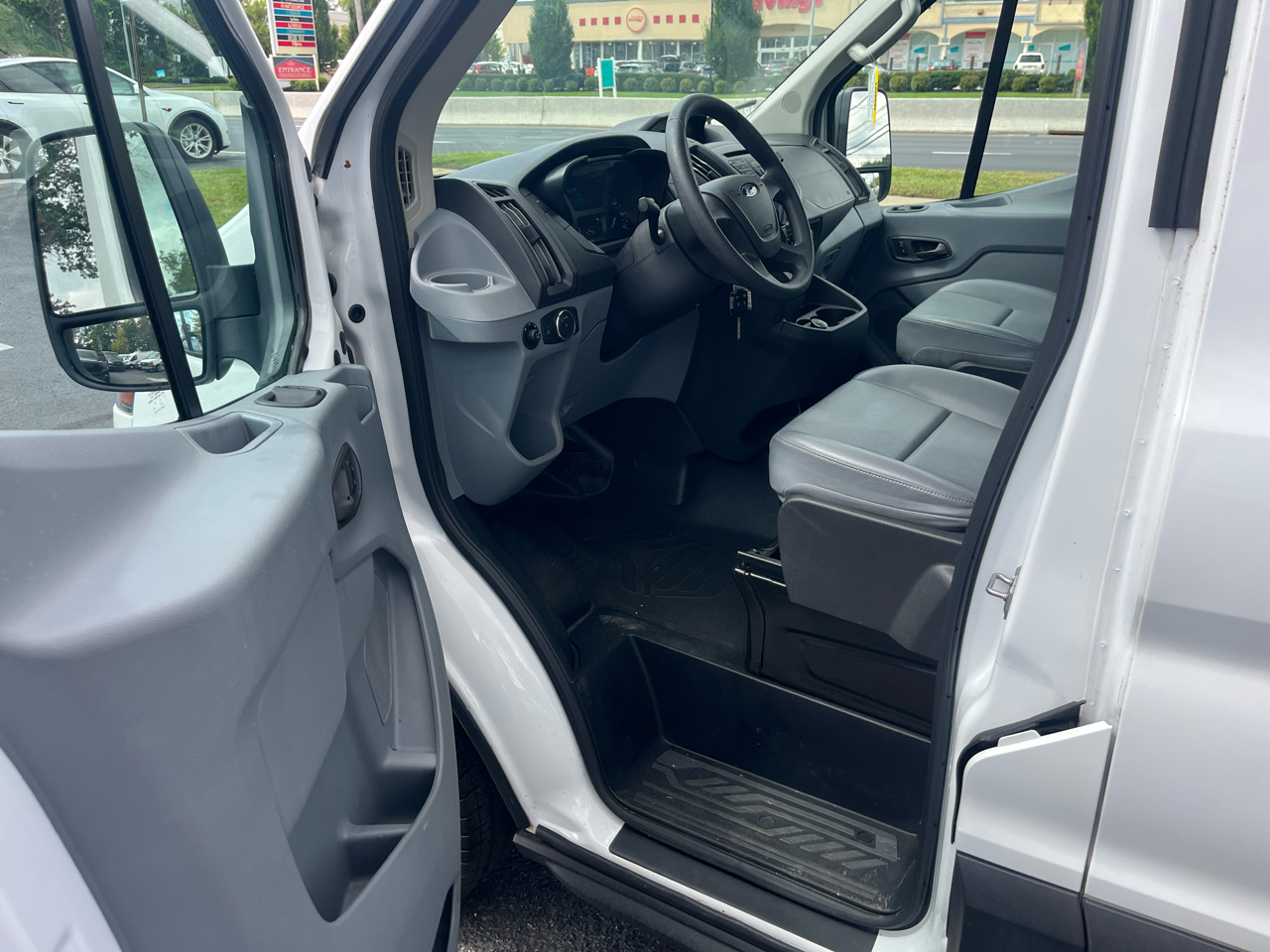 Ford Transit Passenger Wagon T-350 148" Med Roof XL Sliding RH Dr 2019