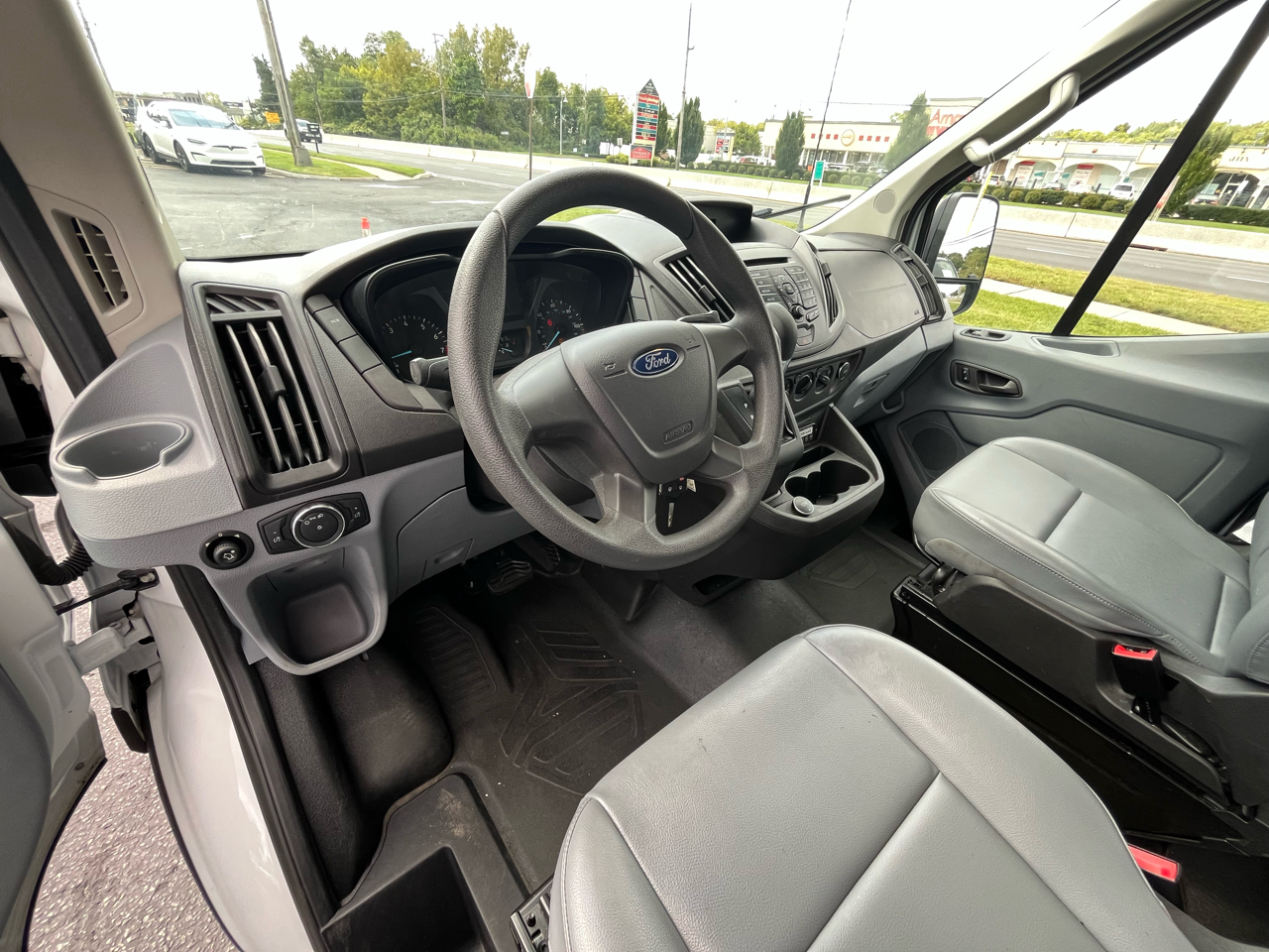 Ford Transit Passenger Wagon T-350 148" Med Roof XL Sliding RH Dr 2019