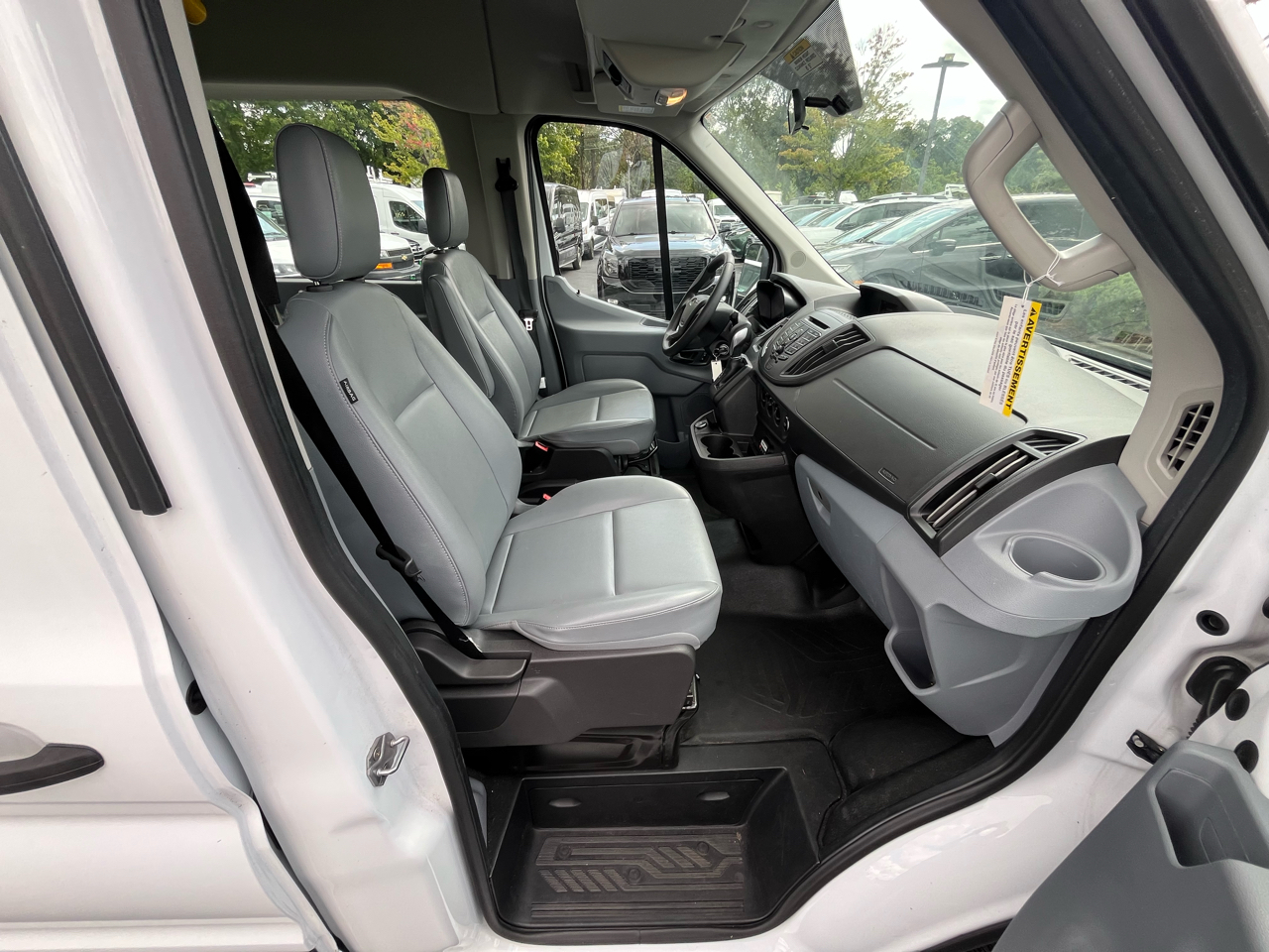 Ford Transit Passenger Wagon T-350 148" Med Roof XL Sliding RH Dr 2019