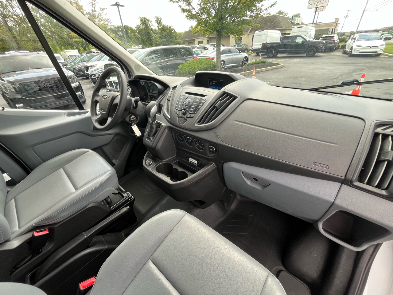 Ford Transit Passenger Wagon T-350 148" Med Roof XL Sliding RH Dr 2019