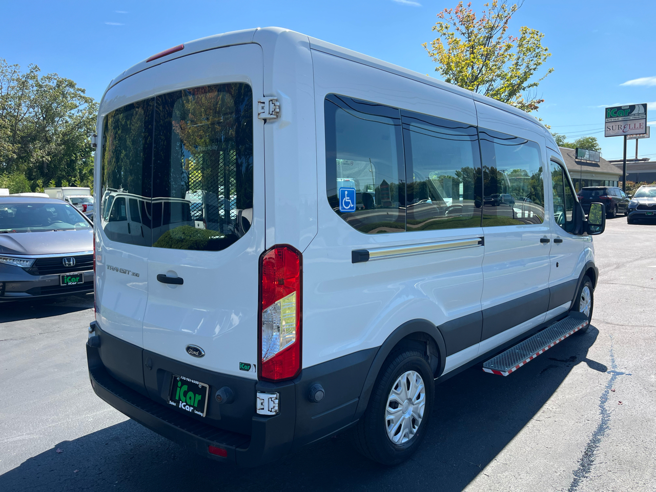 Ford Transit Wagon T-350 148" Med Roof XL Sliding RH Dr 2016