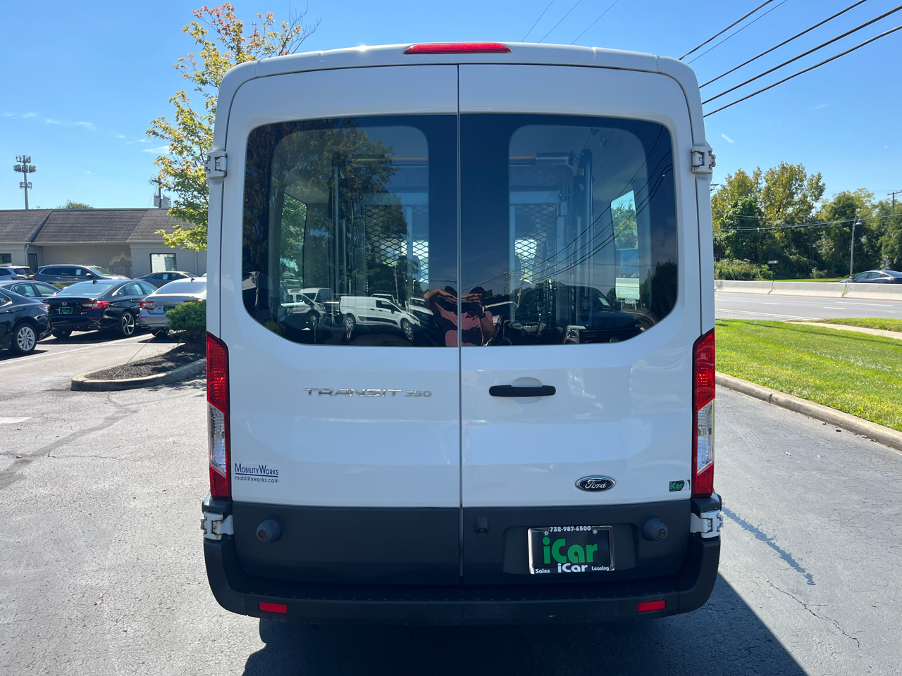 Ford Transit Wagon T-350 148" Med Roof XL Sliding RH Dr 2016