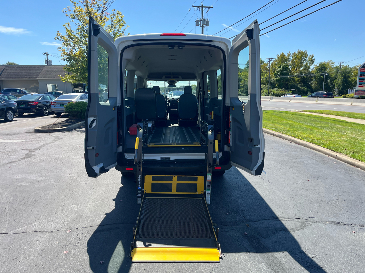 Ford Transit Wagon T-350 148" Med Roof XL Sliding RH Dr 2016