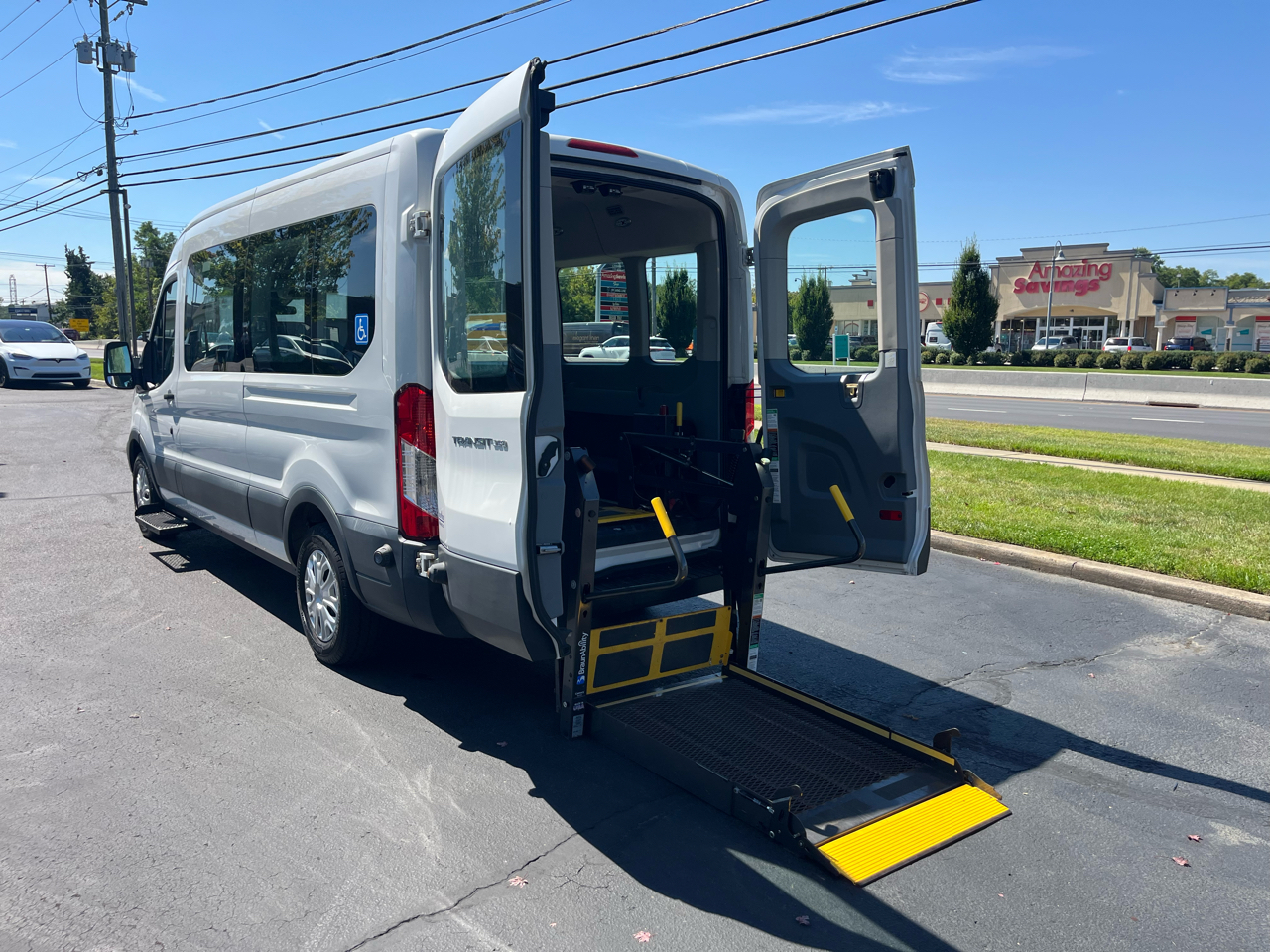 Ford Transit Wagon T-350 148" Med Roof XL Sliding RH Dr 2016