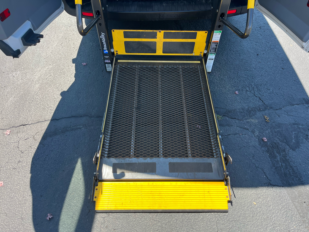 Ford Transit Wagon T-350 148" Med Roof XL Sliding RH Dr 2016