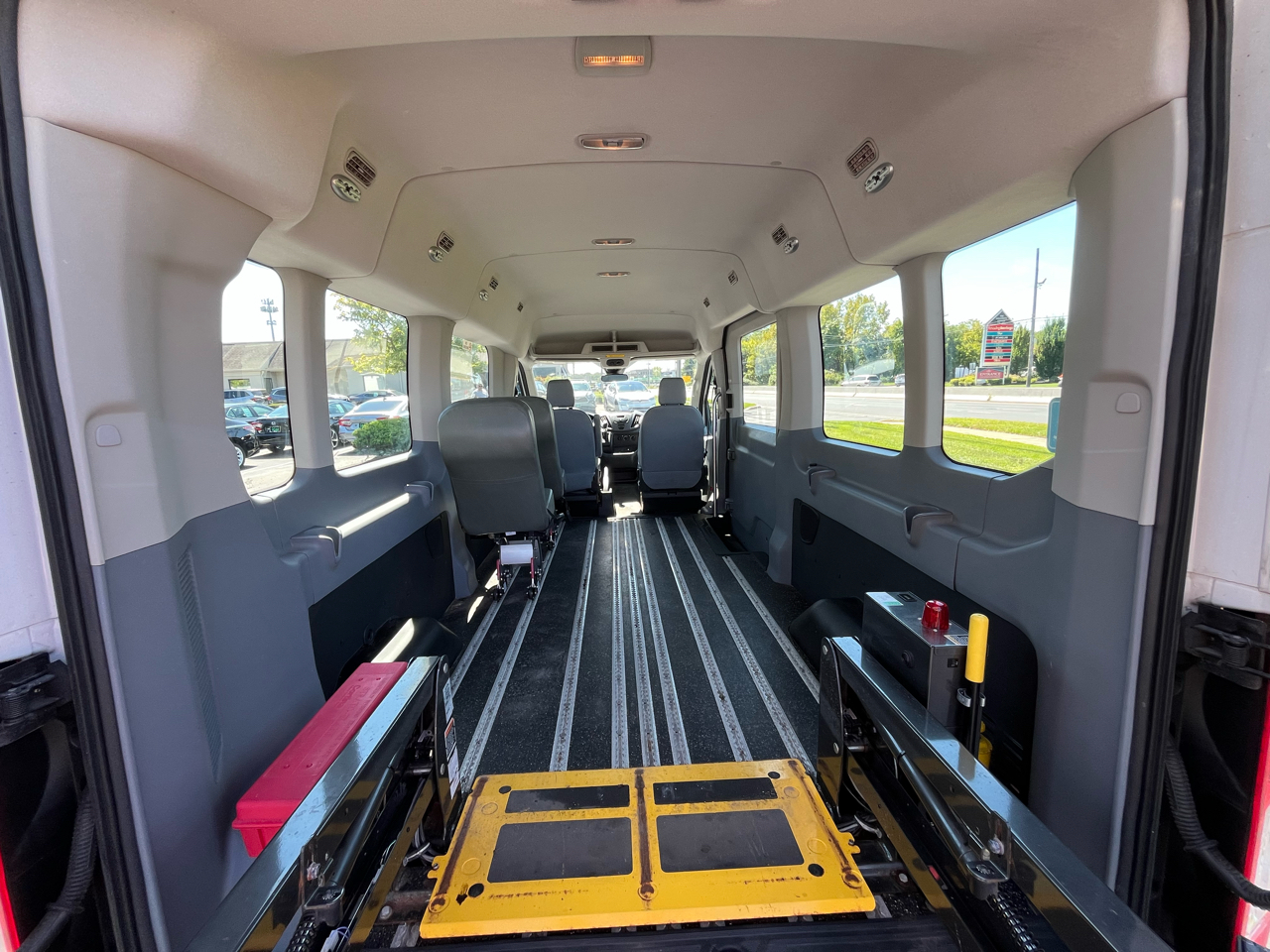 Ford Transit Wagon T-350 148" Med Roof XL Sliding RH Dr 2016