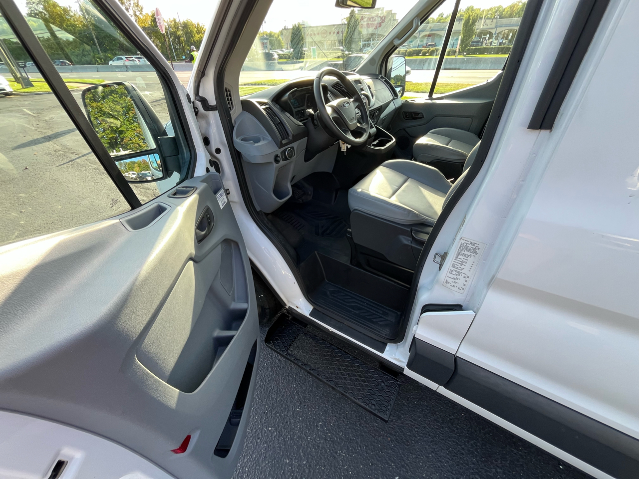 Ford Transit Wagon T-350 148" Med Roof XL Sliding RH Dr 2016