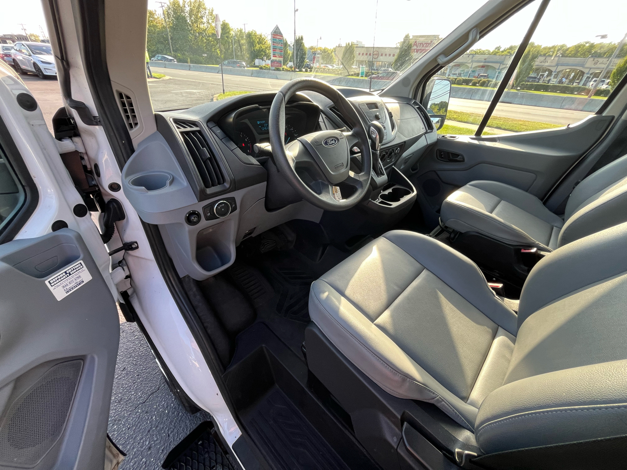 Ford Transit Wagon T-350 148" Med Roof XL Sliding RH Dr 2016