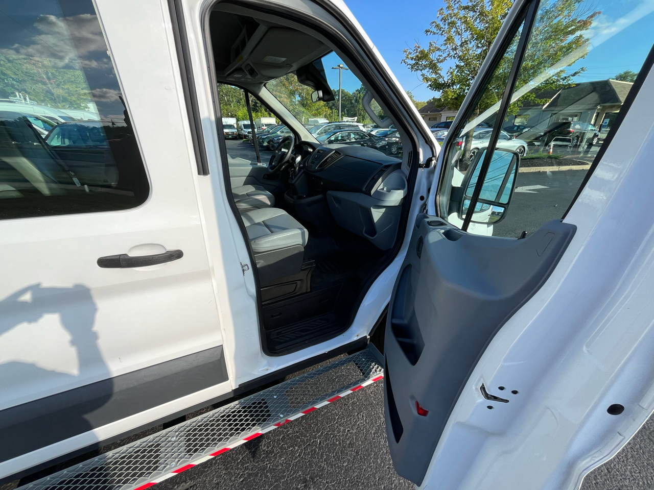 Ford Transit Wagon T-350 148" Med Roof XL Sliding RH Dr 2016