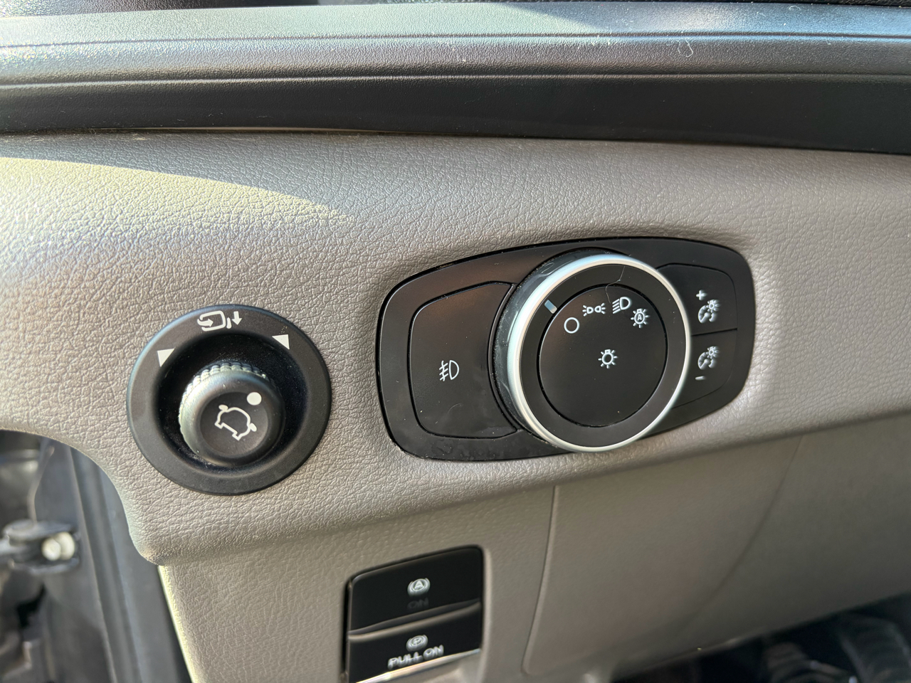 Ford Transit Passenger Wagon T-350 148" Low Roof XLT RWD 2021