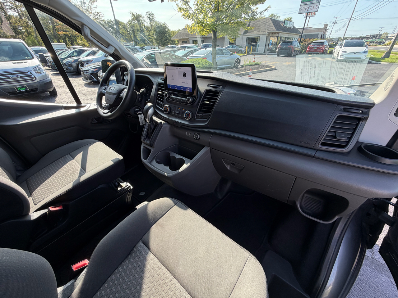 Ford Transit Passenger Wagon T-350 148" Low Roof XLT RWD 2021