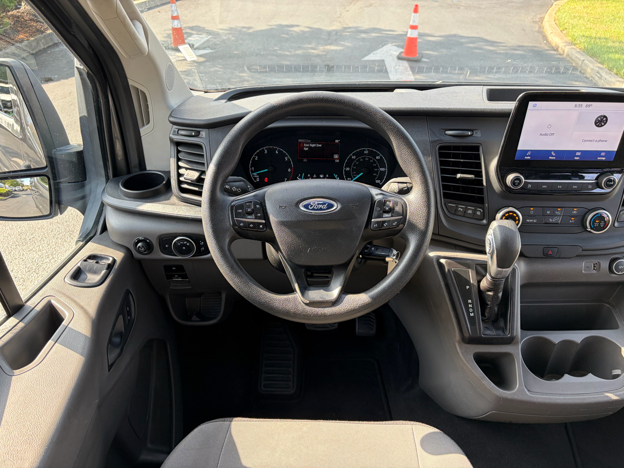 Ford Transit Passenger Wagon T-350 148" Low Roof XLT RWD 2021