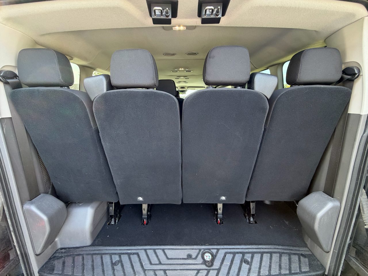 Ford Transit Passenger Wagon T-350 148" Low Roof XLT RWD 2021