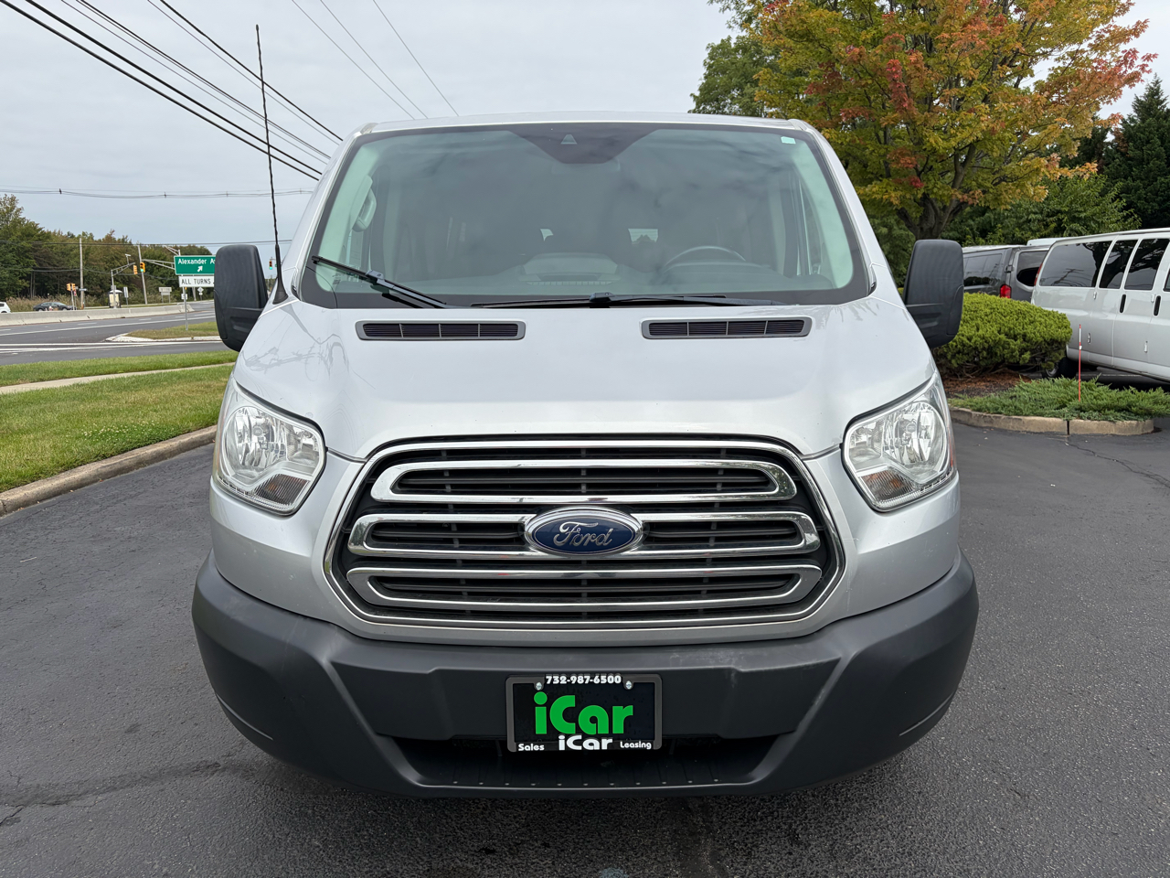 Ford Transit Wagon T-350 148" Low Roof XLT Swing-Out RH Dr 2016