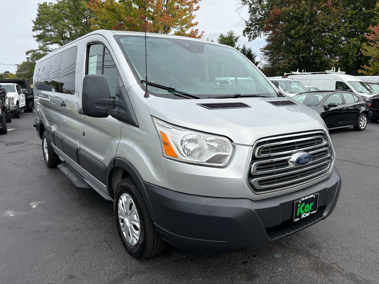 Ford Transit Wagon T-350 148" Low Roof XLT Swing-Out RH Dr 2016