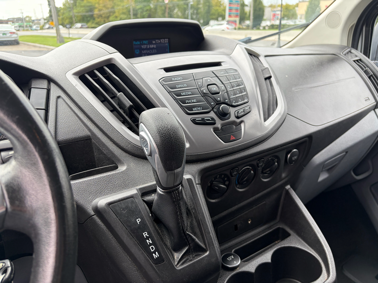 Ford Transit Wagon T-350 148" Low Roof XLT Swing-Out RH Dr 2016