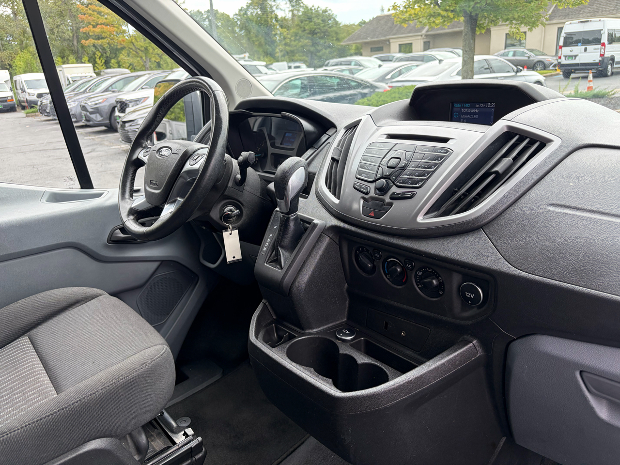 Ford Transit Wagon T-350 148" Low Roof XLT Swing-Out RH Dr 2016