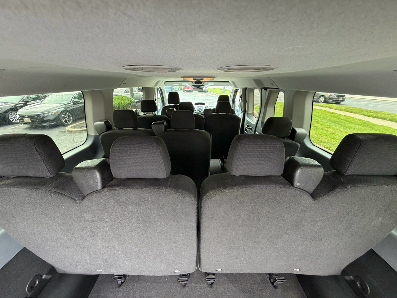 Ford Transit Wagon T-350 148" Low Roof XLT Swing-Out RH Dr 2016