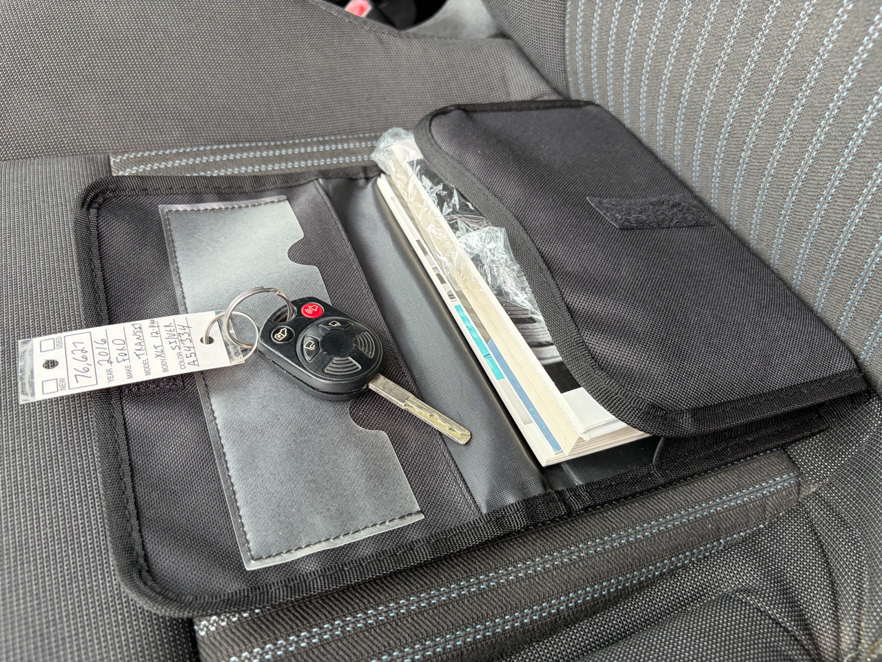 Ford Transit Wagon T-350 148" Low Roof XLT Swing-Out RH Dr 2016