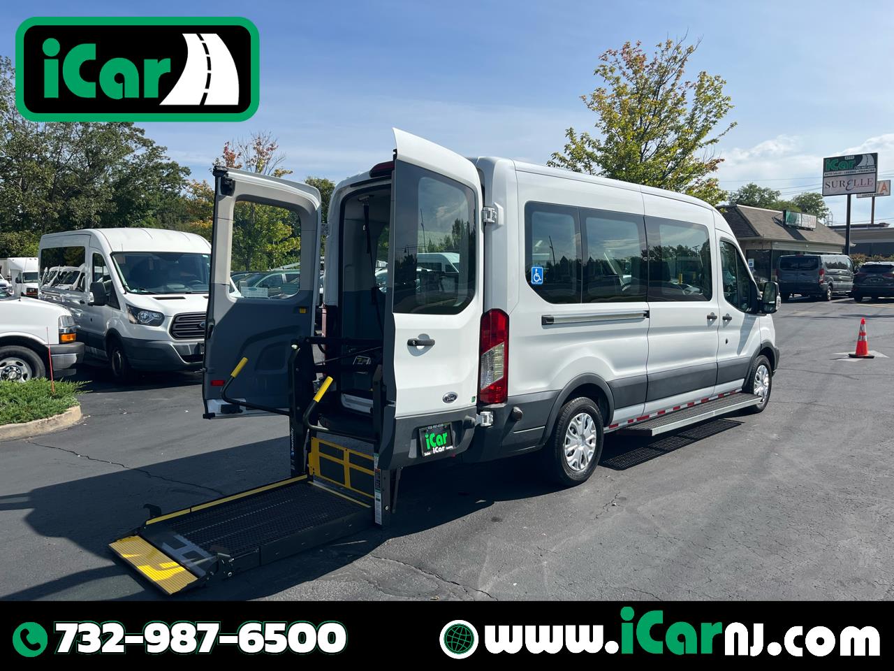 2018 Ford Transit Passenger Wagon T-350 148" Med Roof XL Sliding RH Dr