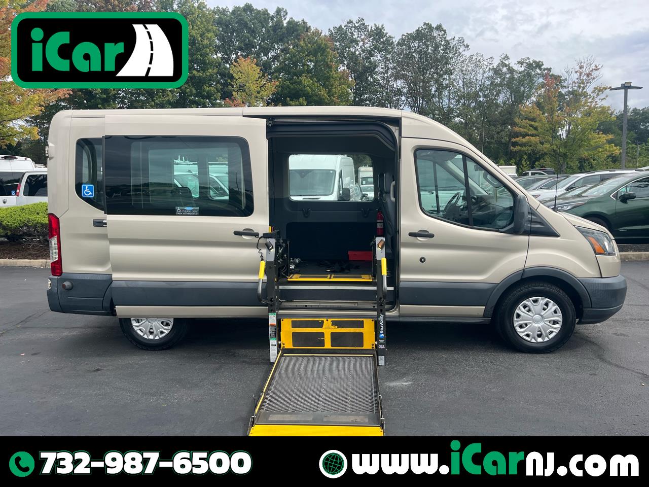 Ford Transit Wagon T-350 148" Med Roof XL Sliding RH Dr 2017