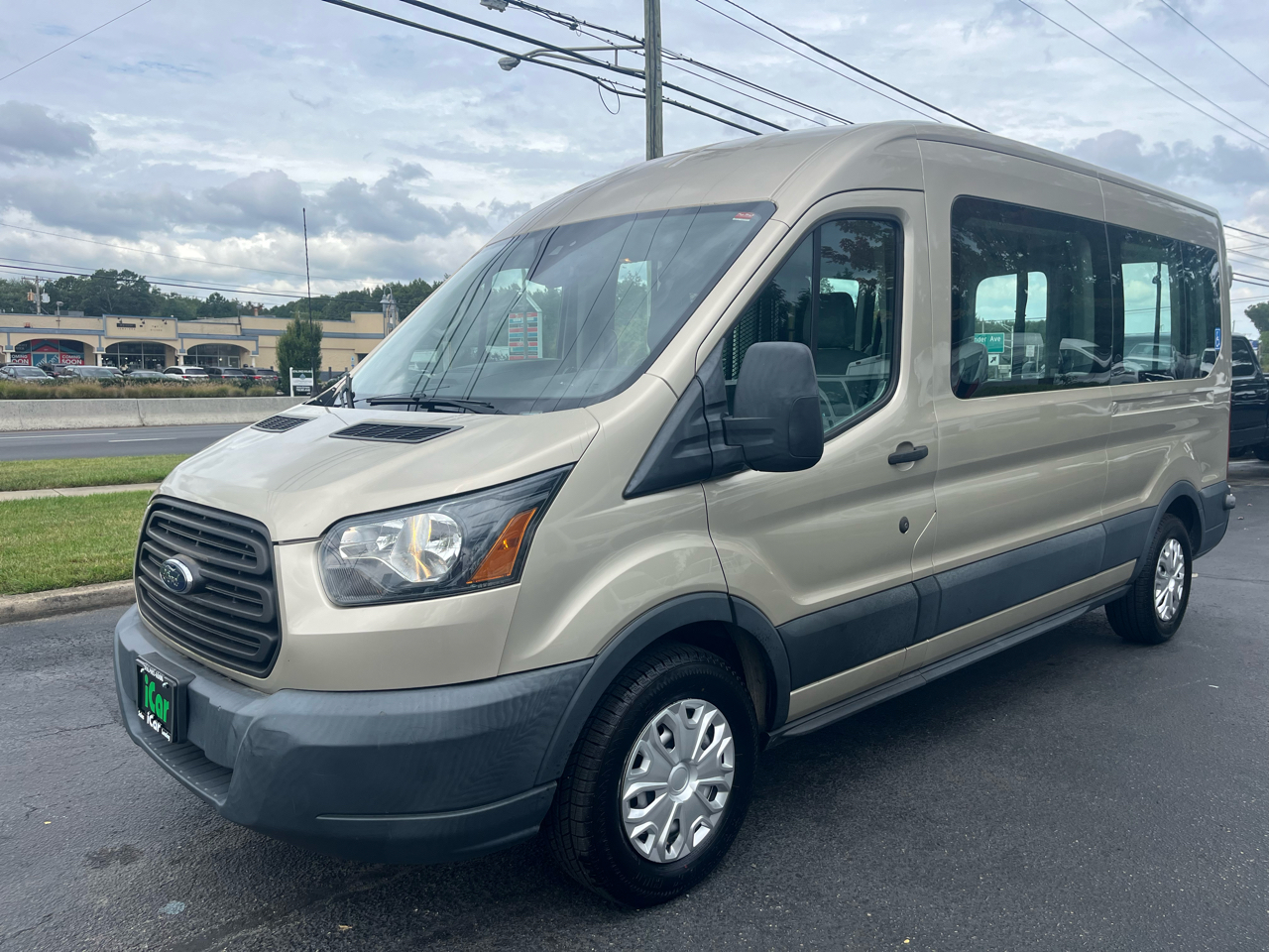 Ford Transit Wagon T-350 148" Med Roof XL Sliding RH Dr 2017