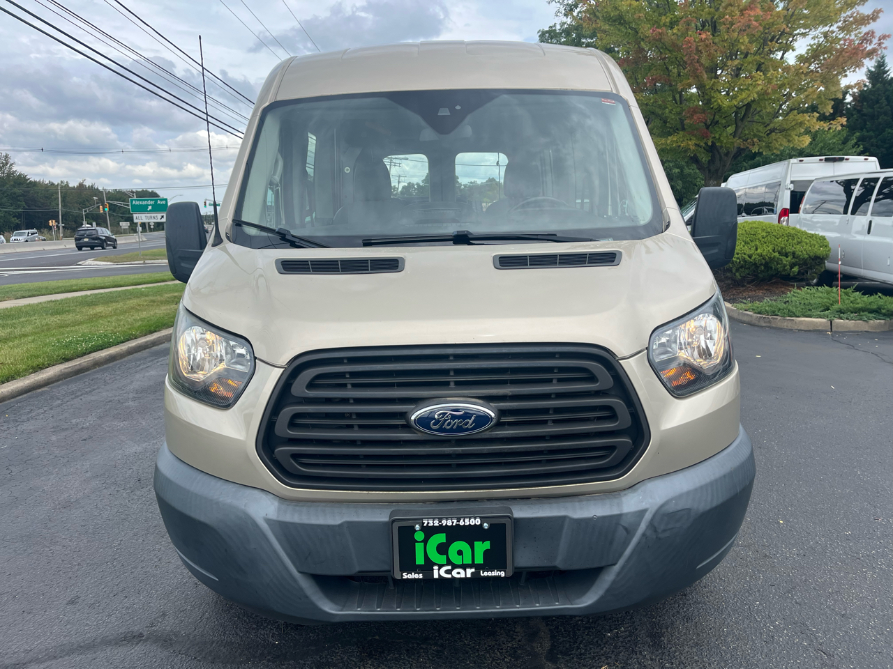 Ford Transit Wagon T-350 148" Med Roof XL Sliding RH Dr 2017