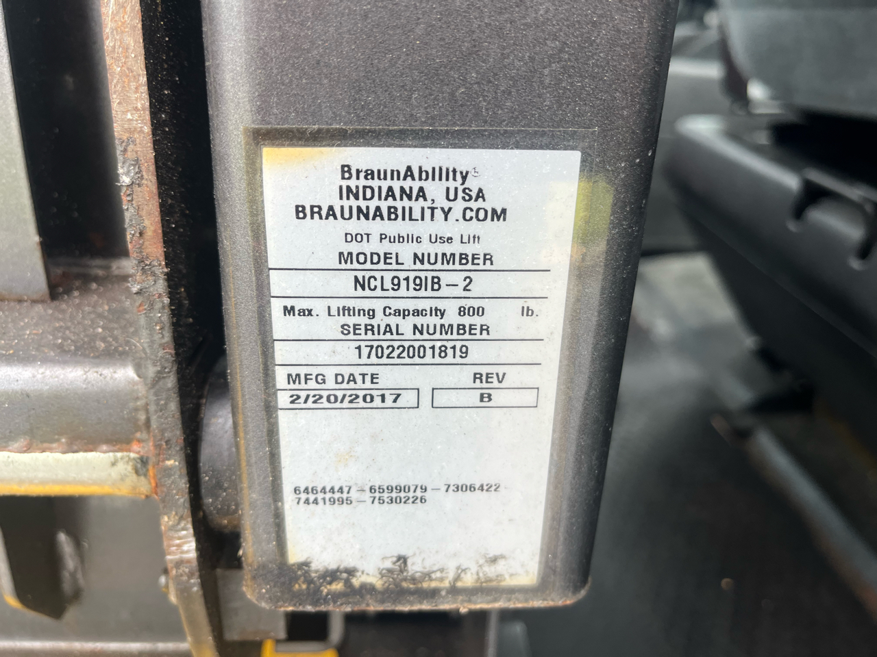 Ford Transit Wagon T-350 148" Med Roof XL Sliding RH Dr 2017