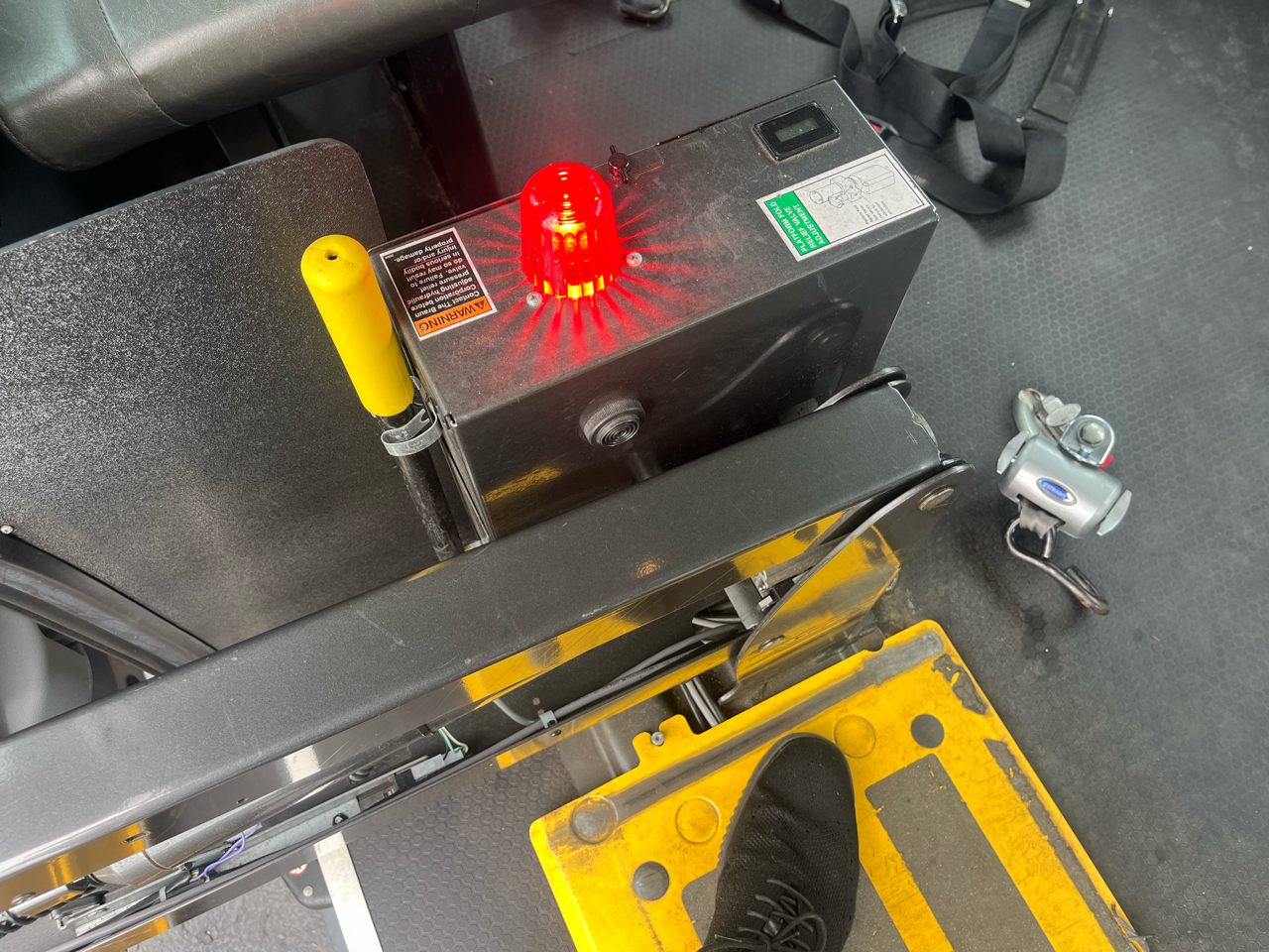 Ford Transit Wagon T-350 148" Med Roof XL Sliding RH Dr 2017