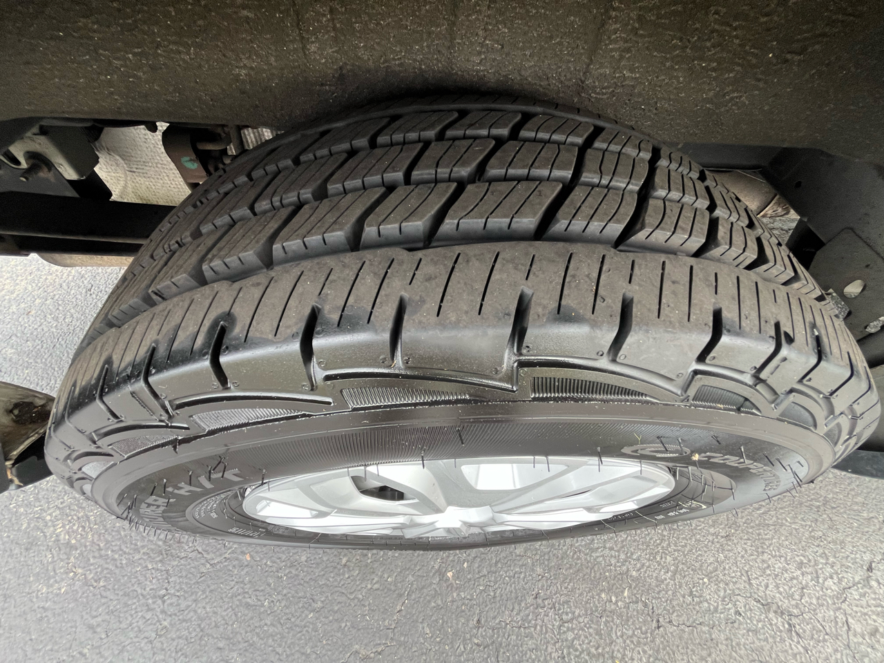 Ford Transit Wagon T-350 148" Med Roof XL Sliding RH Dr 2017