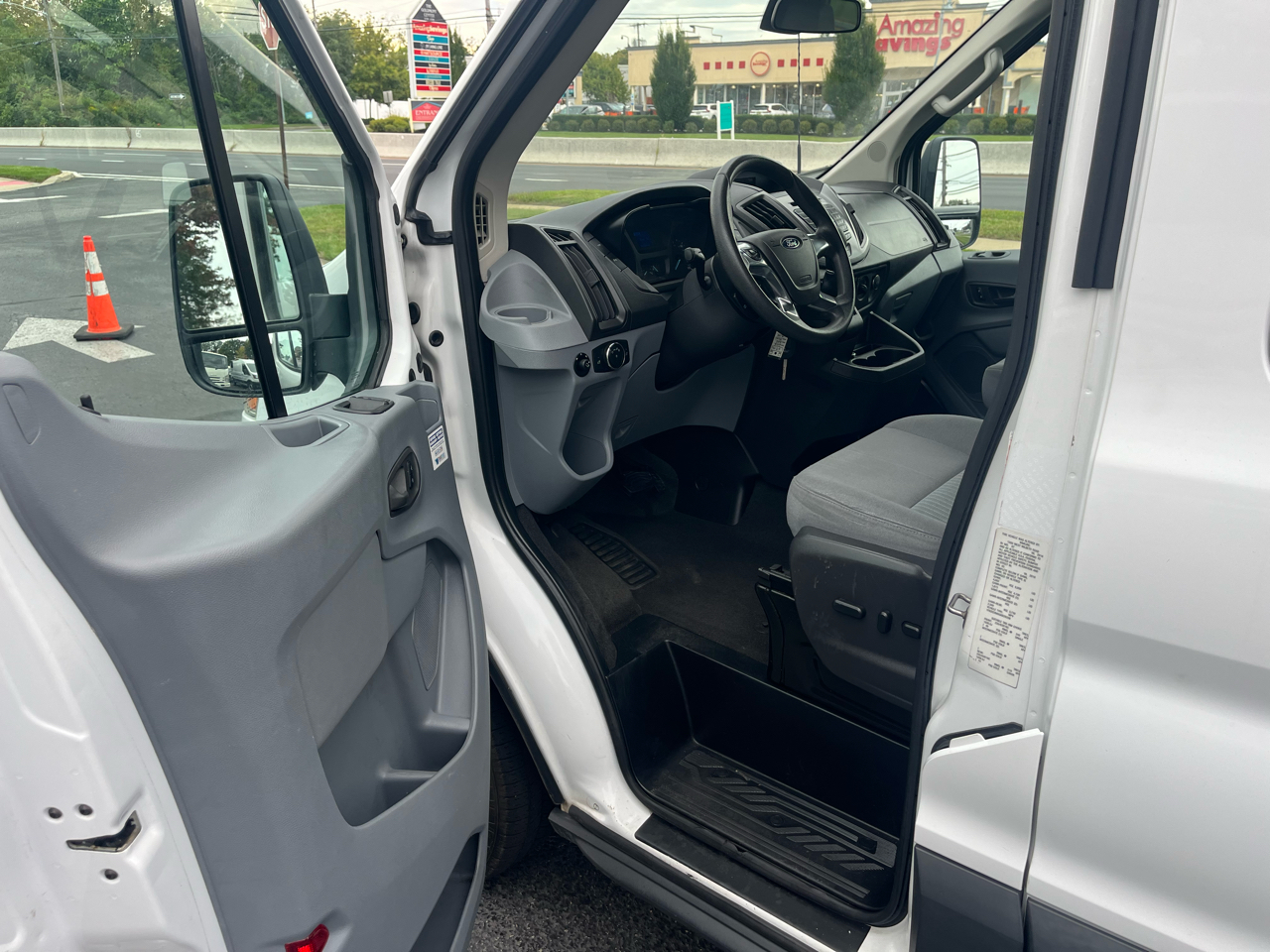 Ford Transit Wagon T-350 148" High Roof XLT Sliding RH Dr 2016