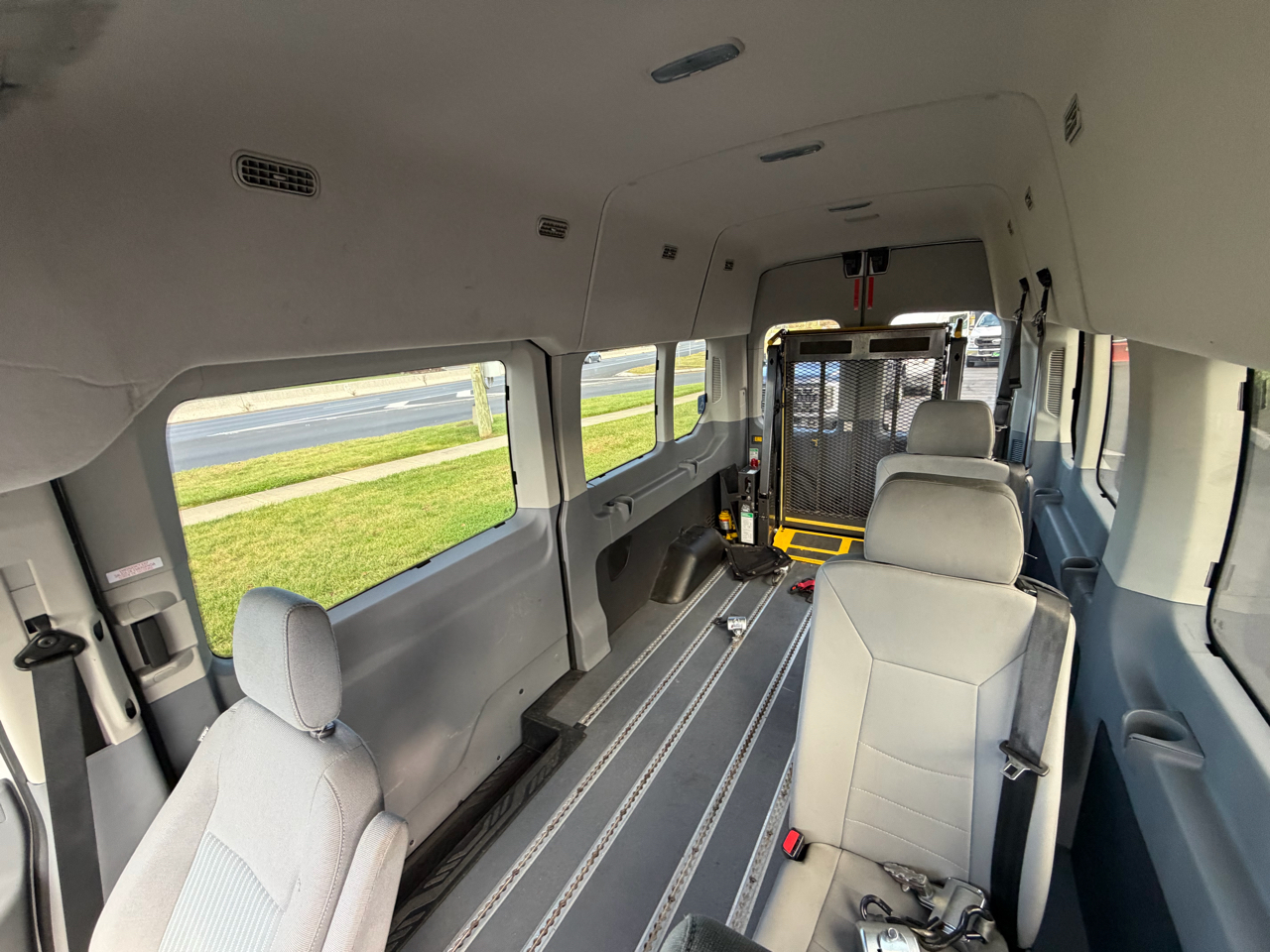 Ford Transit Wagon T-350 148" High Roof XLT Sliding RH Dr 2016