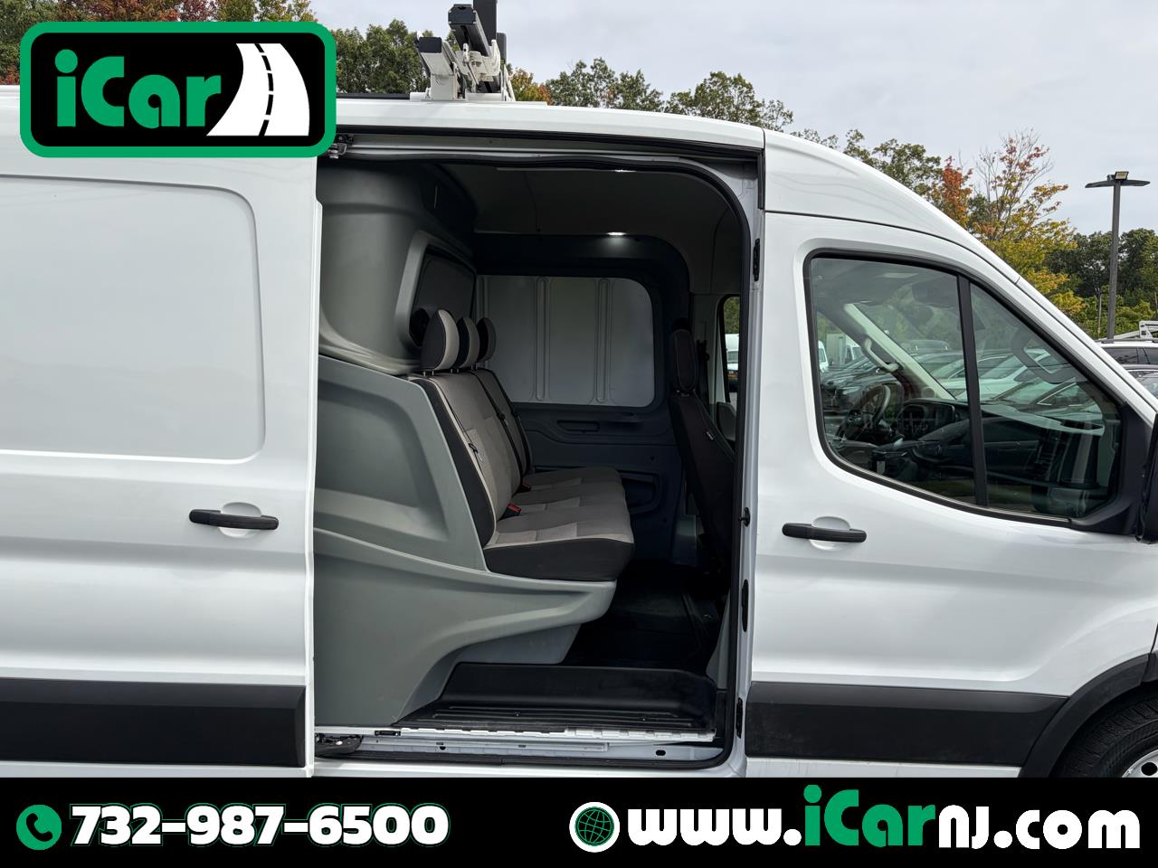 Ford Transit Cargo Van T-250 148" Med Rf 9070 GVWR RWD 2022