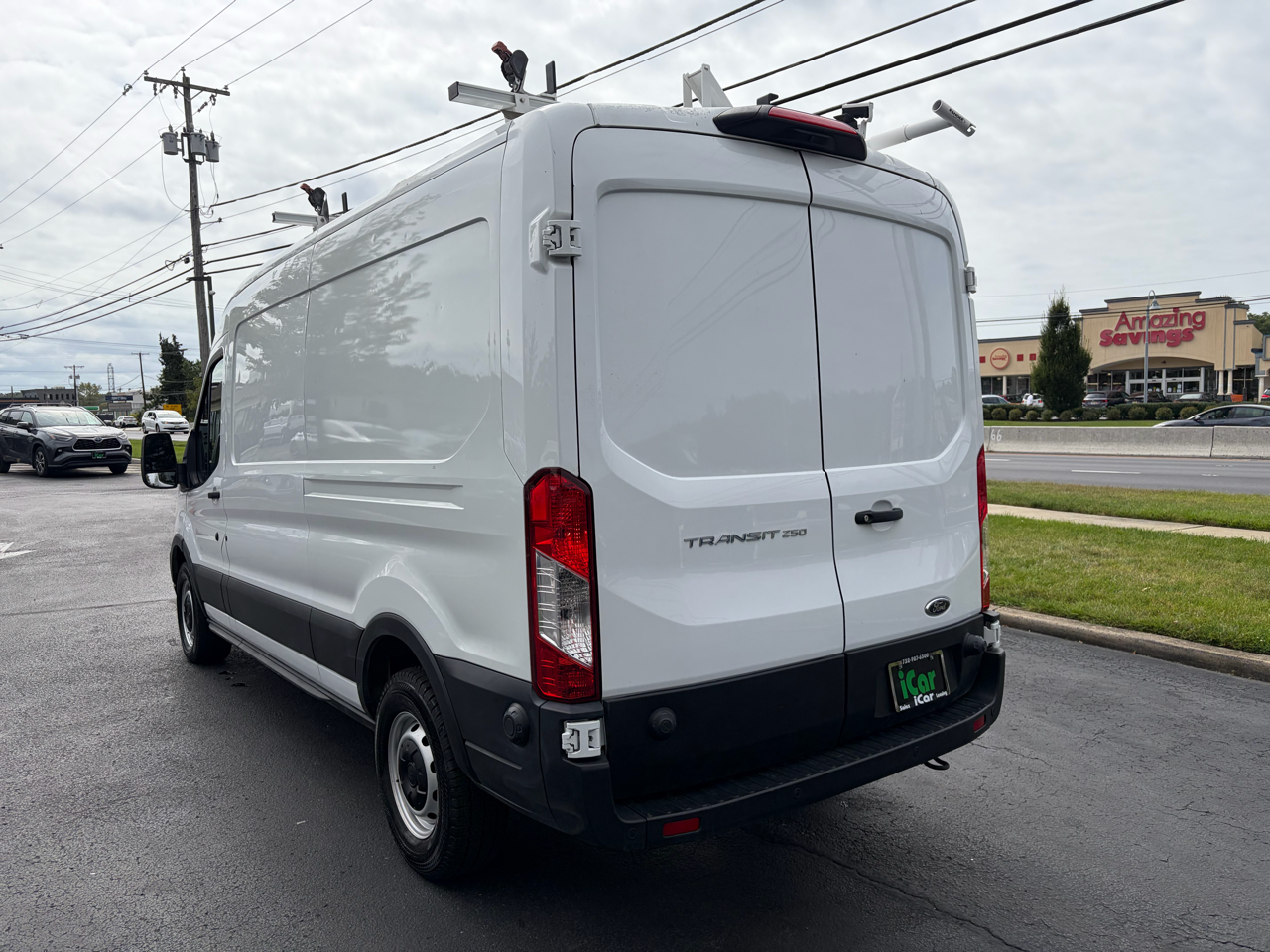 Ford Transit Cargo Van T-250 148" Med Rf 9070 GVWR RWD 2022