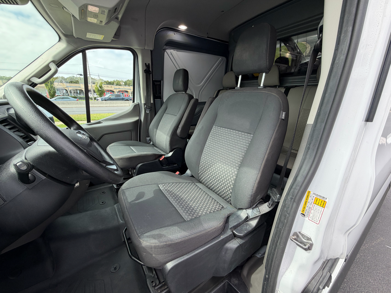 Ford Transit Cargo Van T-250 148" Med Rf 9070 GVWR RWD 2022