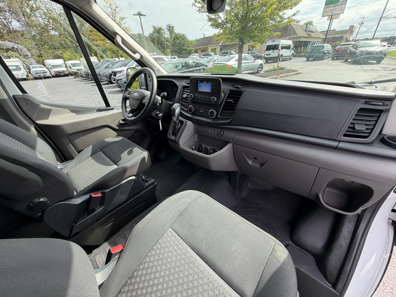 Ford Transit Cargo Van T-250 148" Med Rf 9070 GVWR RWD 2022