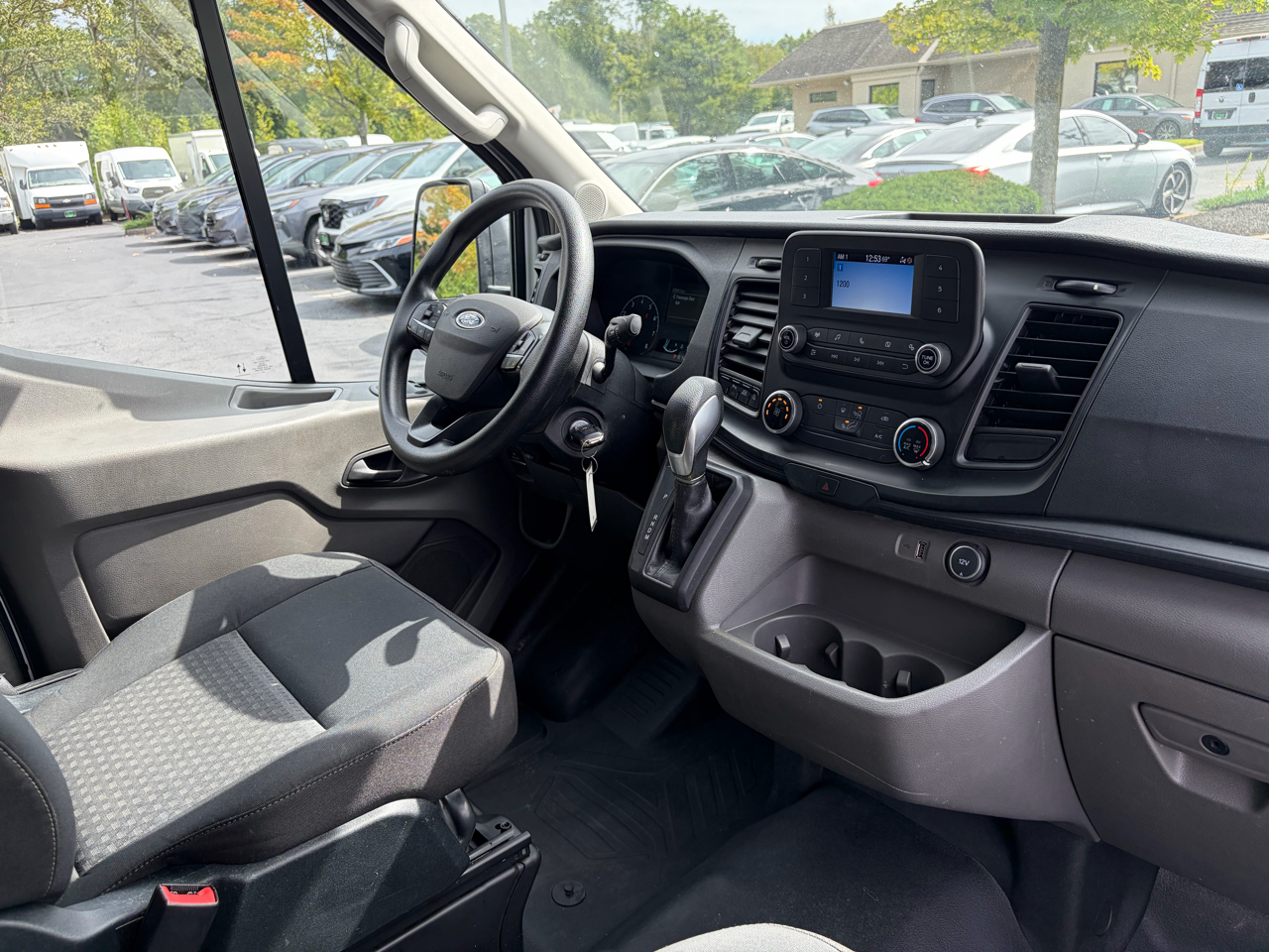 Ford Transit Cargo Van T-250 148" Med Rf 9070 GVWR RWD 2022