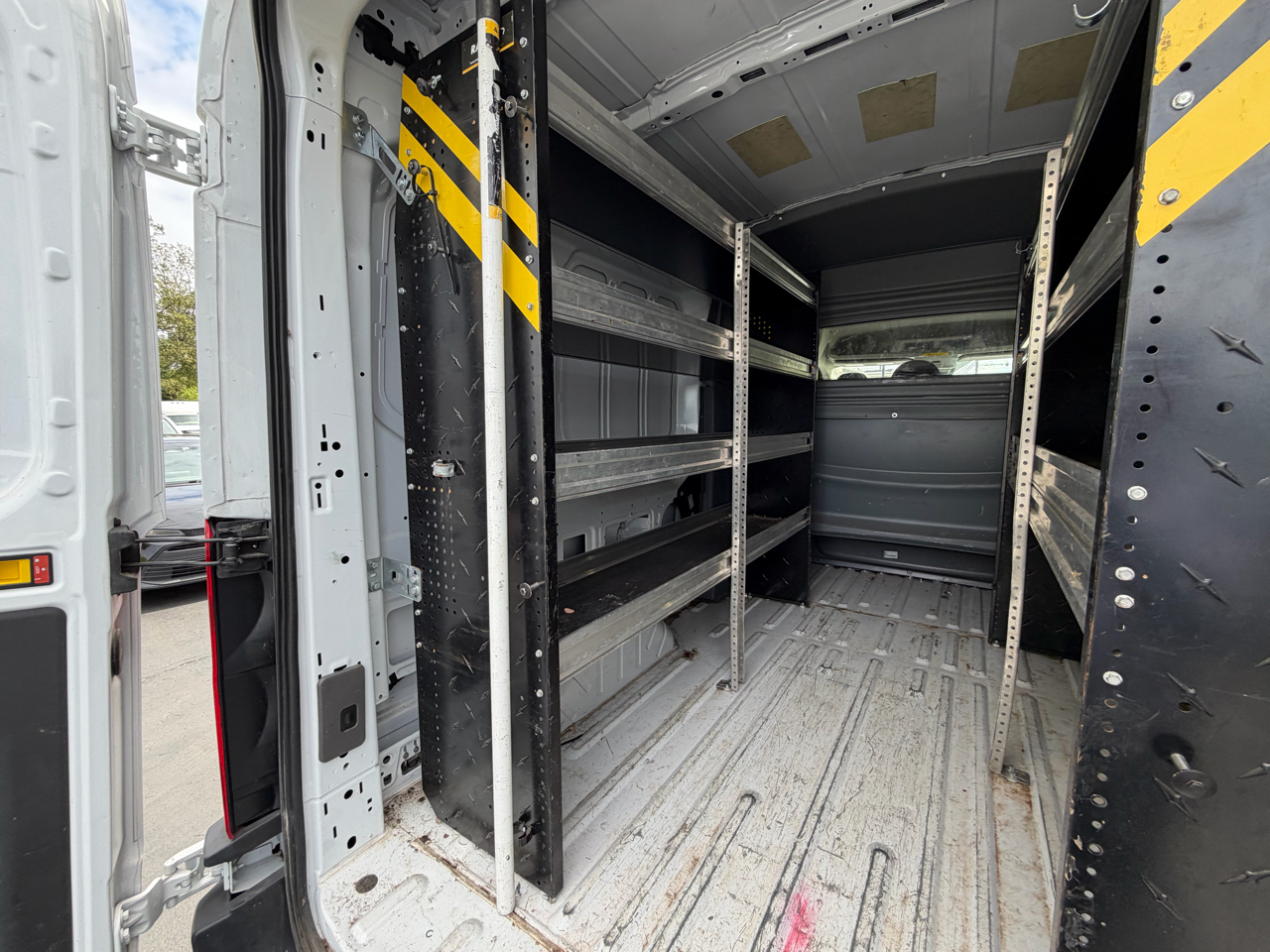 Ford Transit Cargo Van T-250 148" Med Rf 9070 GVWR RWD 2022