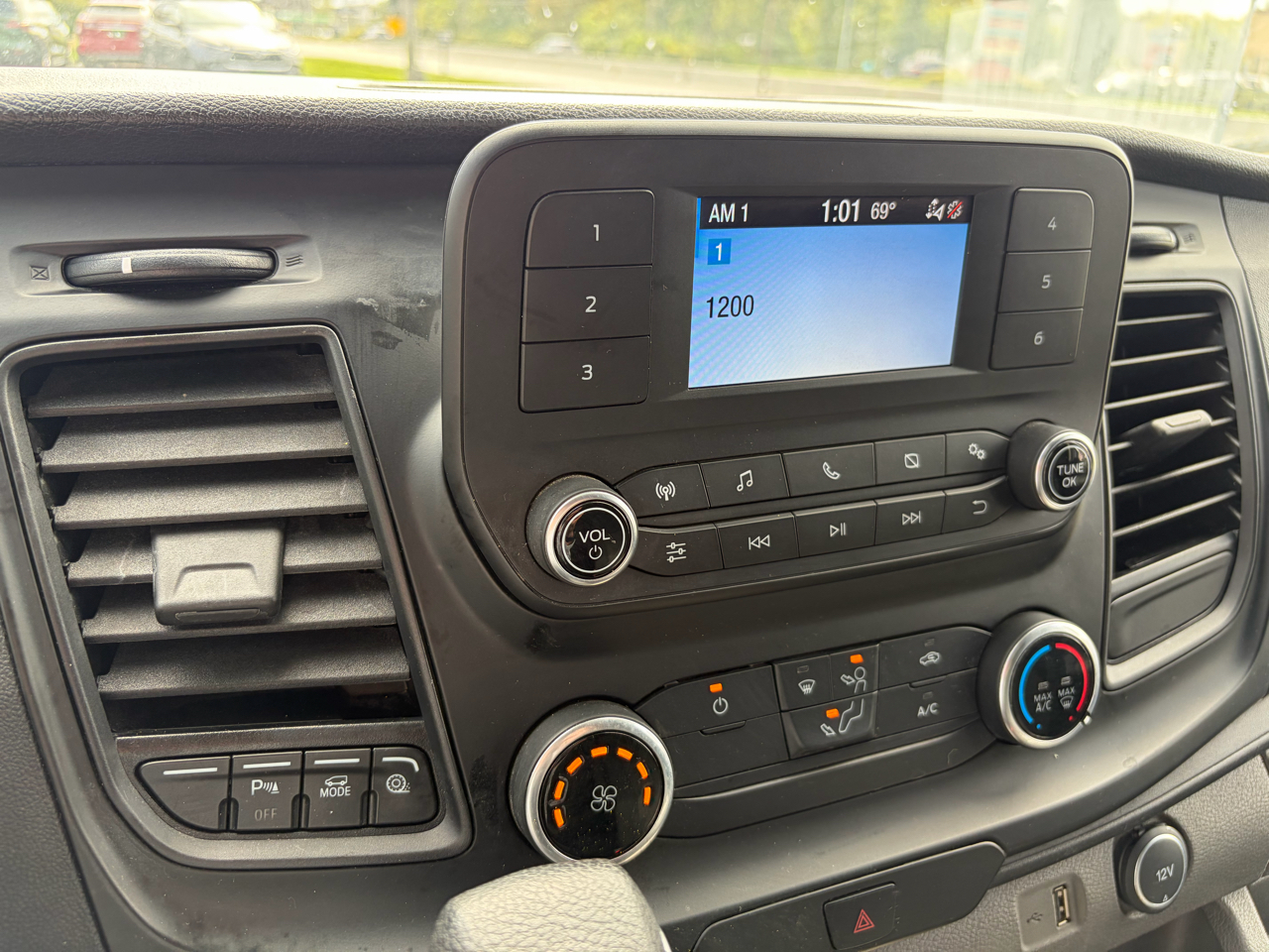 Ford Transit Cargo Van T-250 148" Med Rf 9070 GVWR RWD 2022