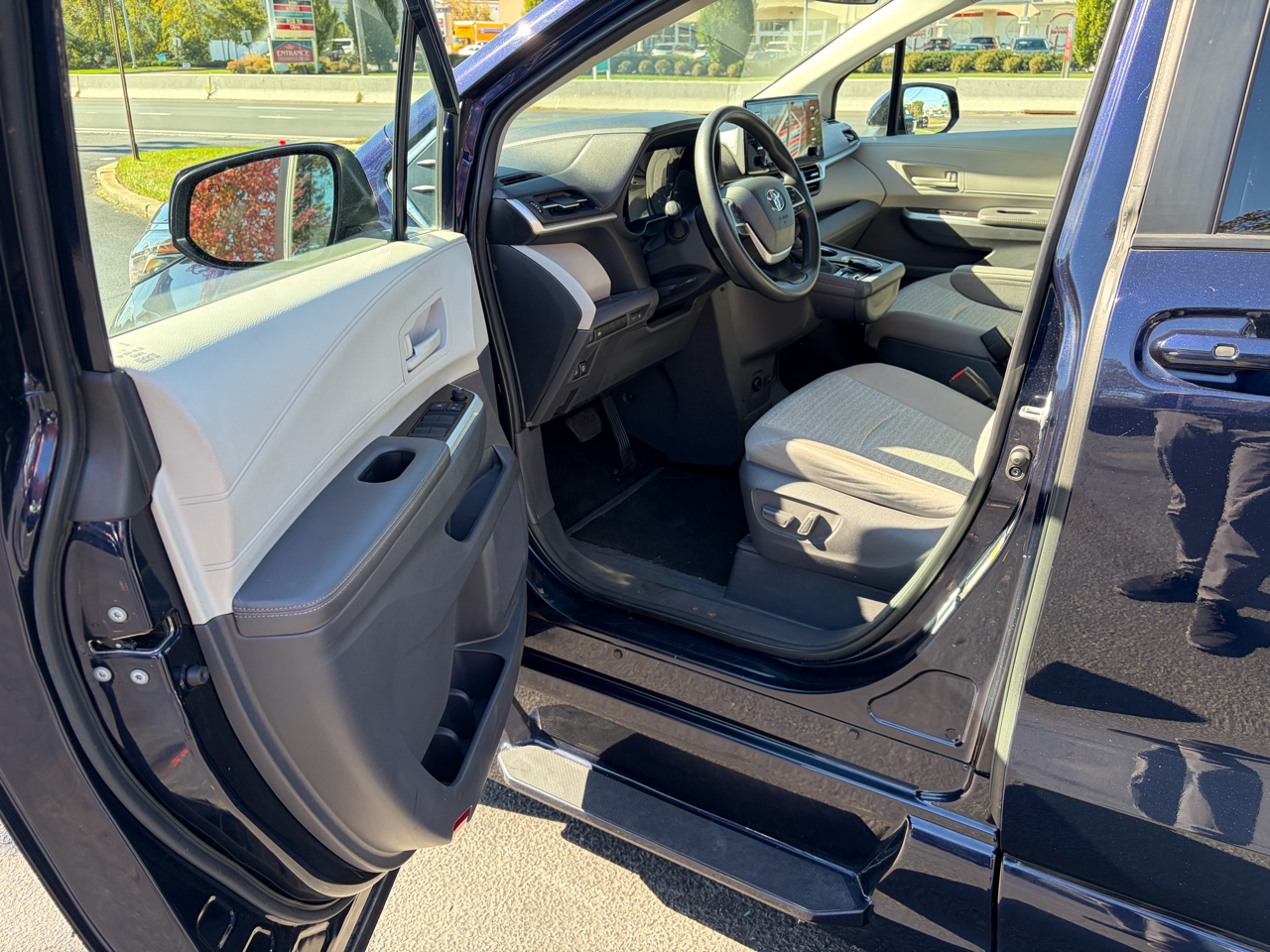 Toyota Sienna LE AWD 2021