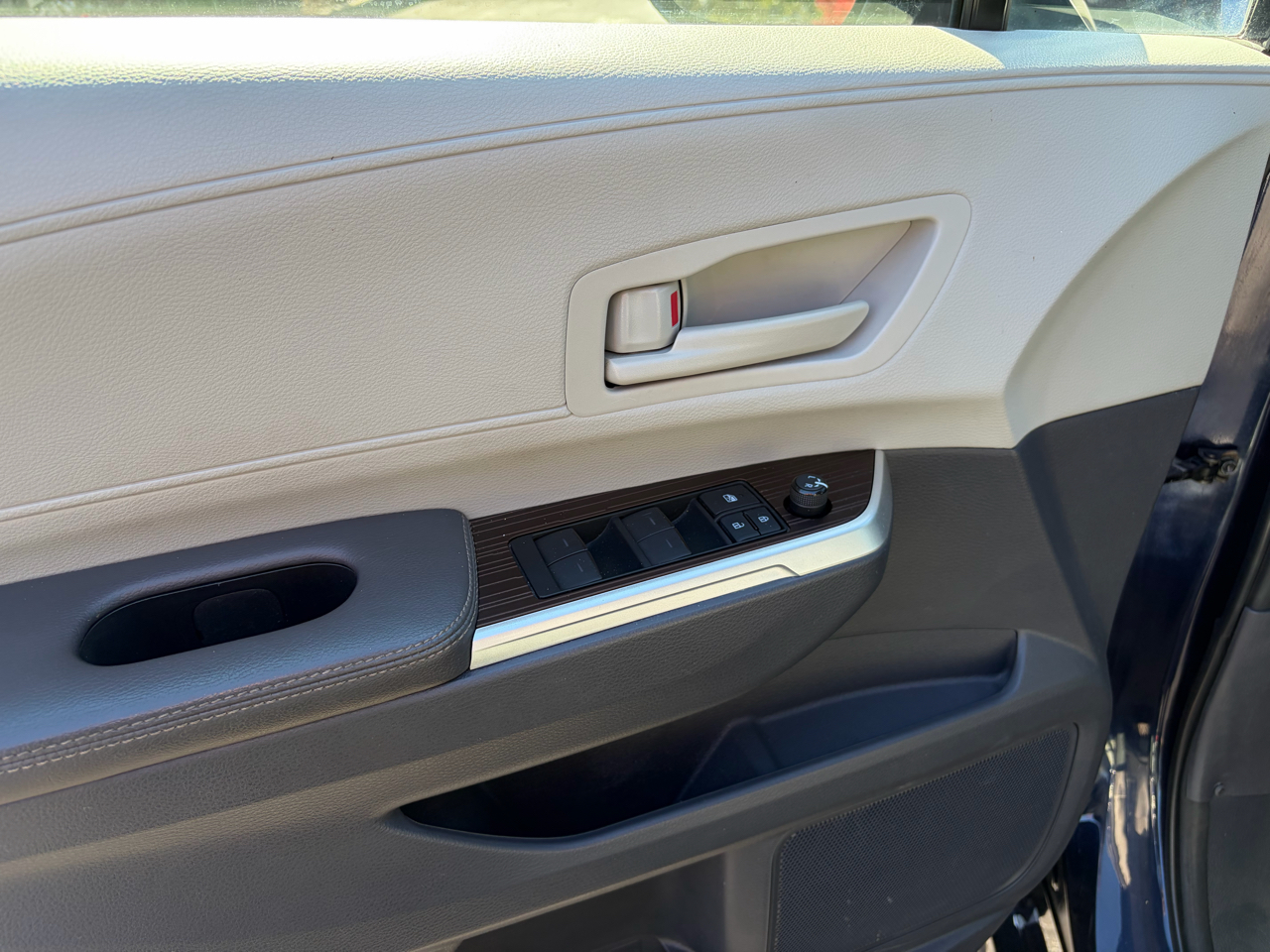 Toyota Sienna LE AWD 2021