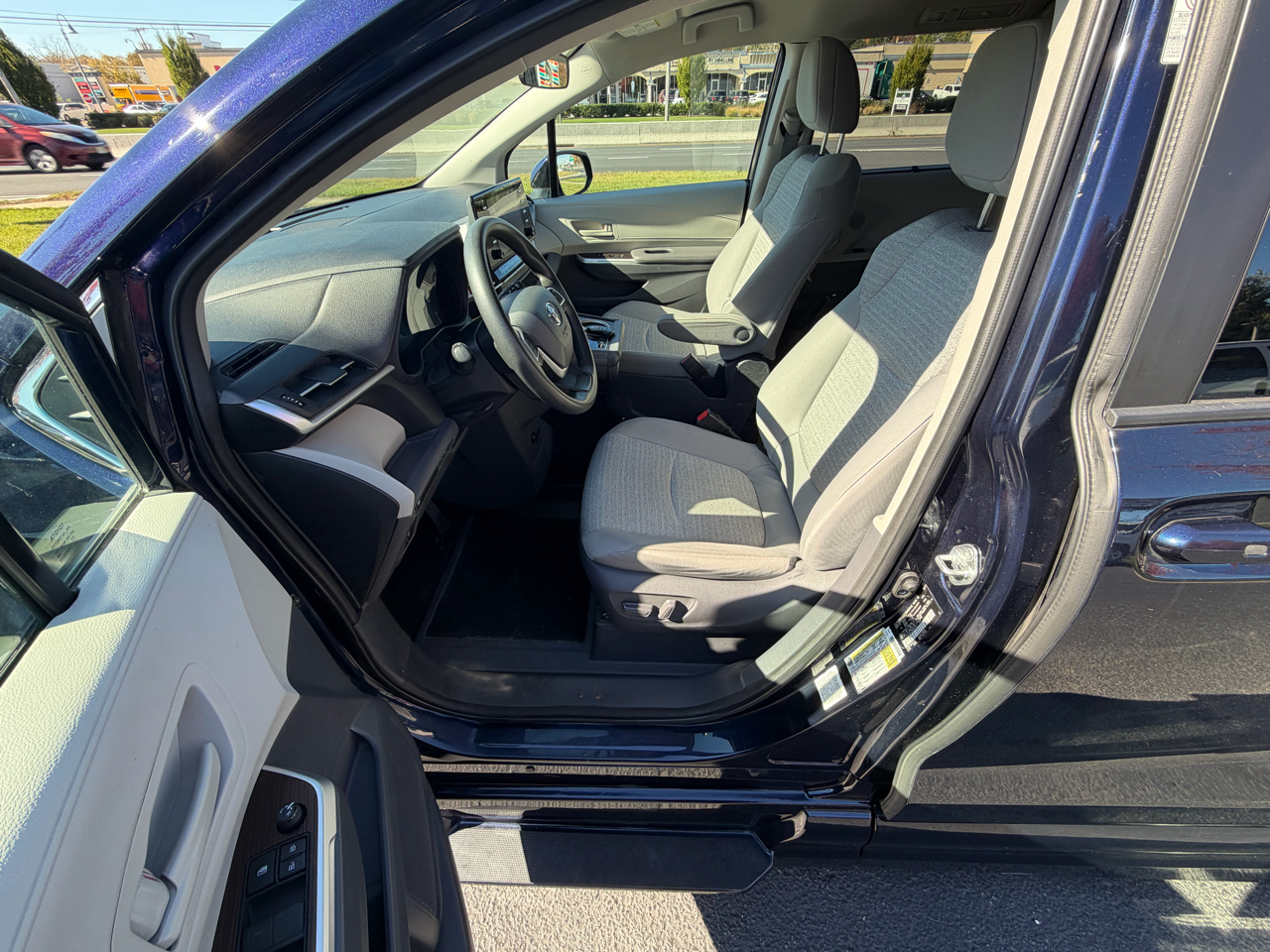 Toyota Sienna LE AWD 2021