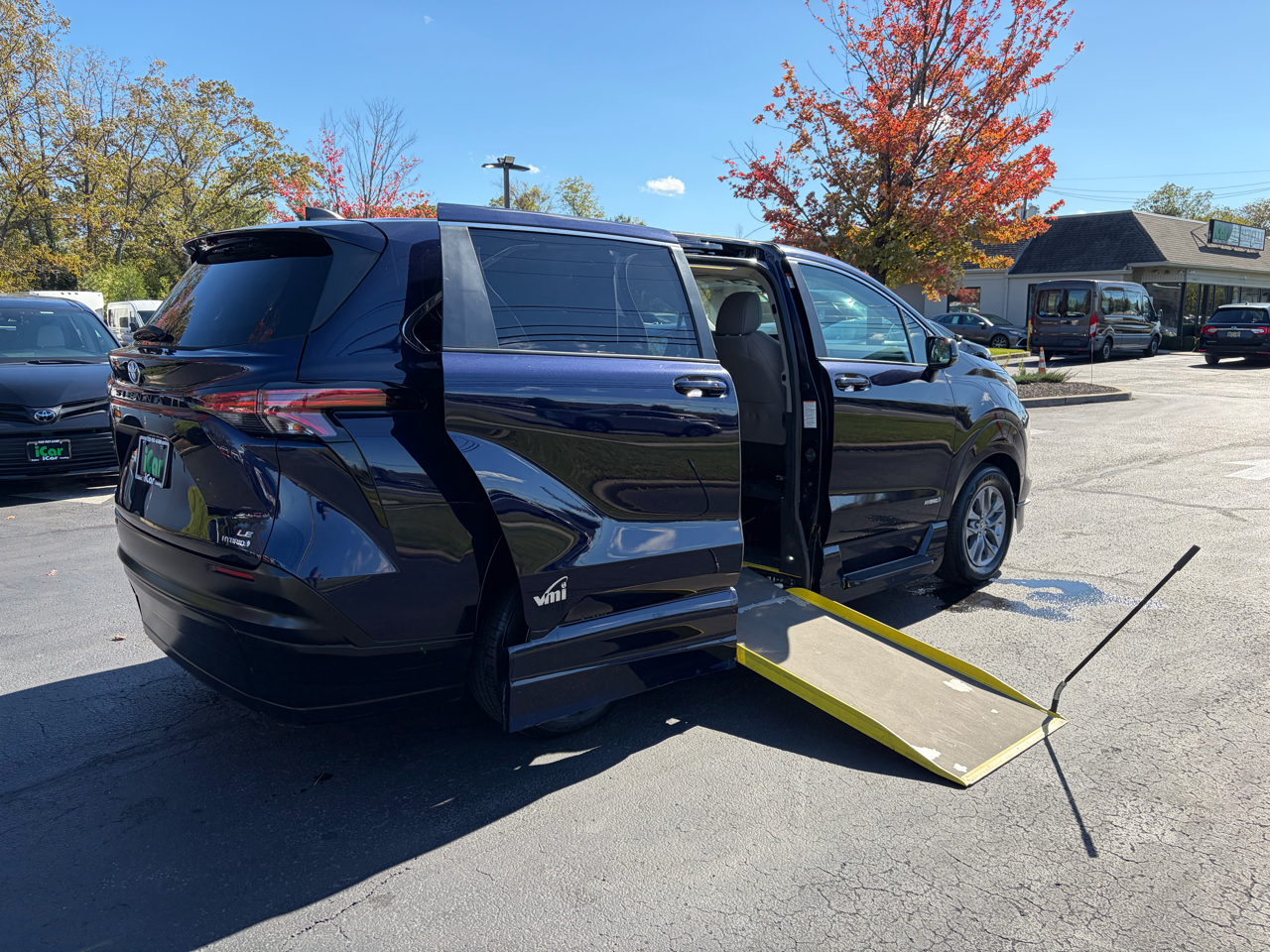 Toyota Sienna LE AWD 2021